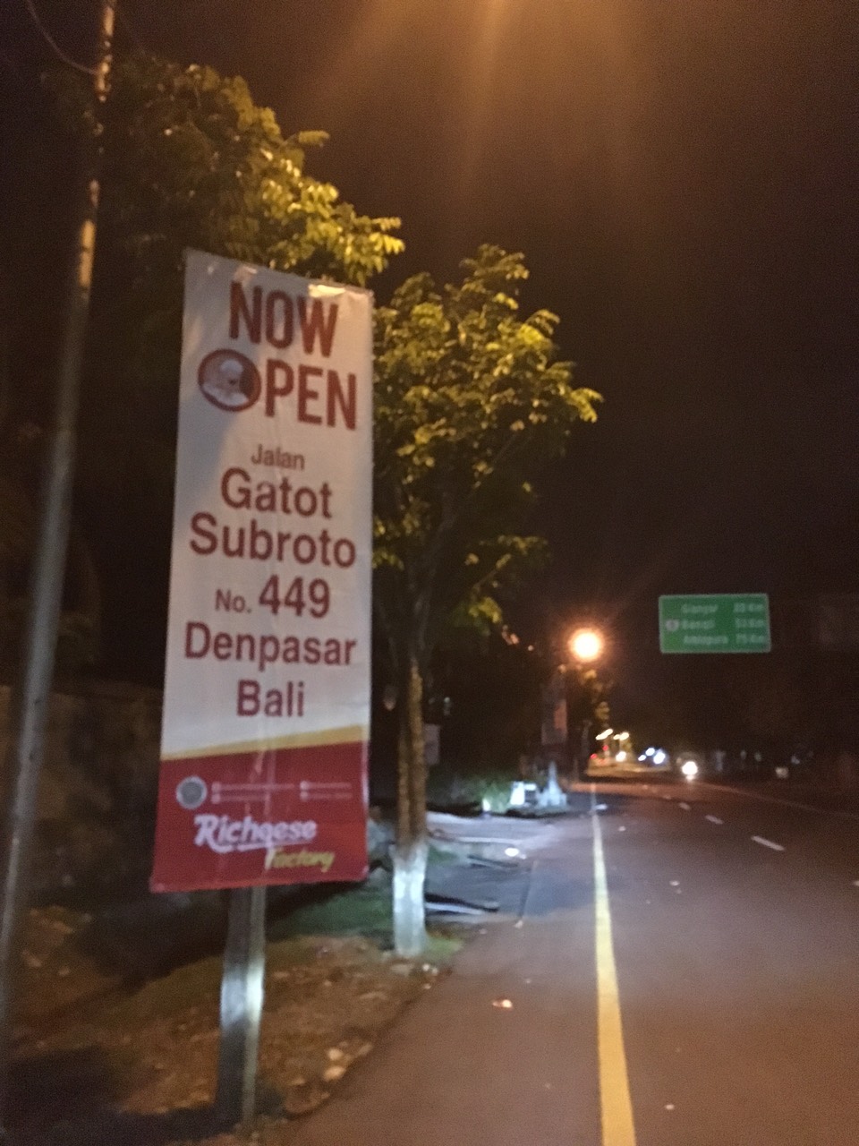 T Banner Richeese Gatot Subroto