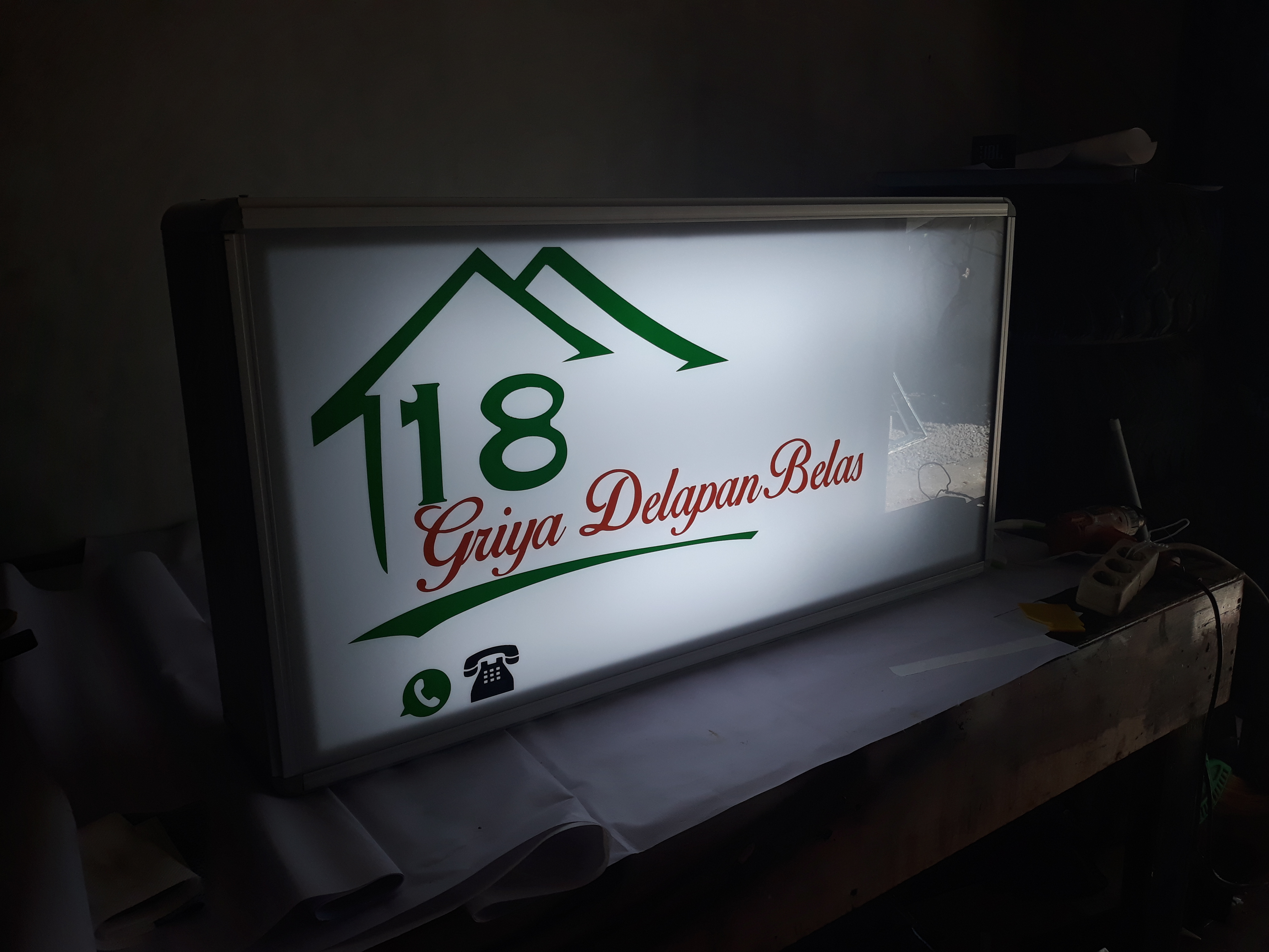 Neon Box GRIYA DELAPAN BELAS Neon Box GRIYA DELAPAN BELAS