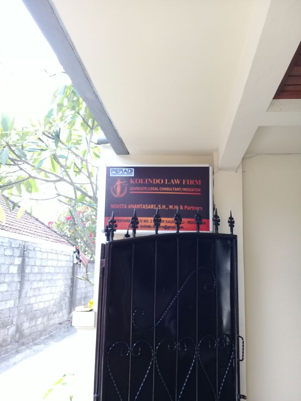 Neon Box KOLINDO LAW FIRM Neon Box KOLINDO LAW FIRM