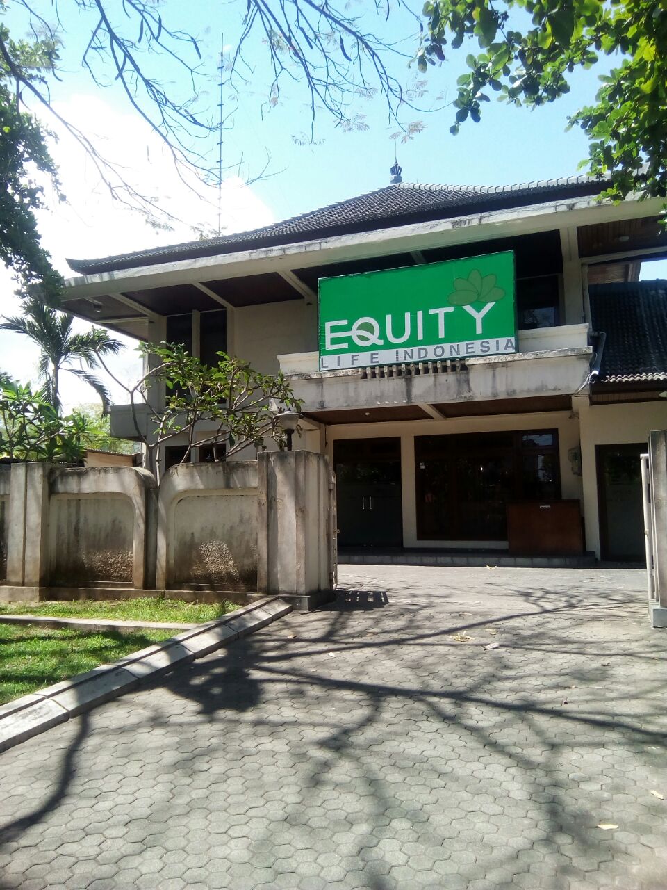 Neon Box EQUITY Neon Box EQUITY