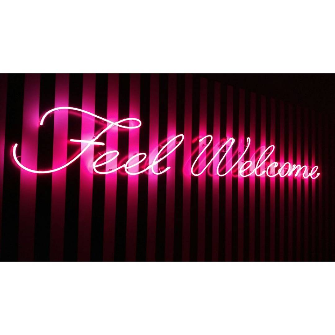 Neon Sign FEEL WELCOME Neon Sign FEEL WELCOME