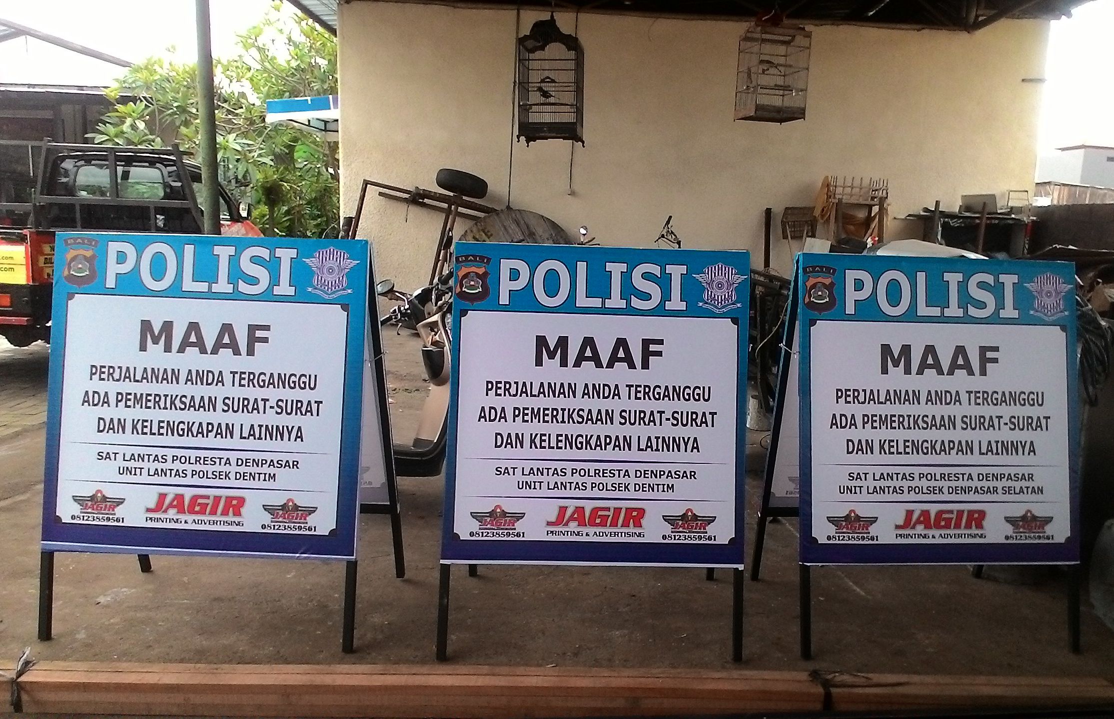 PAPAN PEMERIKSAAN POLISI